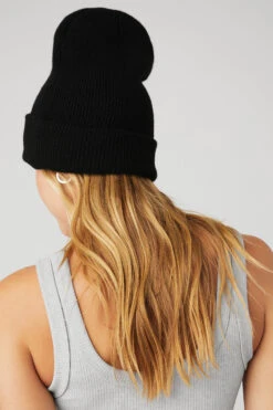 Everyday Beanie - Black -Alo Yoga Shop A0242U 01 b1 a3 m75