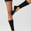 Women's Strappy Siren Grip Sock - Black -Alo Yoga Shop A0411W 01 b1 s1 a1 1 m18
