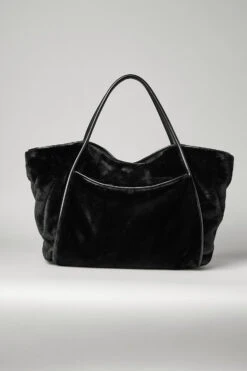 Faux Fur Tote Bag - Black -Alo Yoga Shop A0417U 01 b1 a3