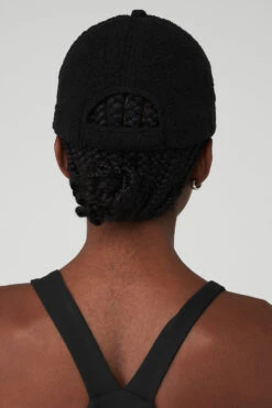Micro Sherpa Off-Duty Cap - Black -Alo Yoga Shop A0427U 01 b1 s1 a2 1 m100