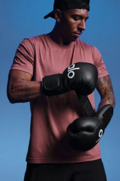 Conquer Reform Crewneck Short Sleeve - Burgundy Truffle -Alo Yoga Shop M1205R 05815 b2 s1 a1 1 m208