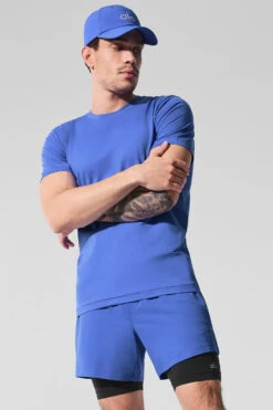 Conquer Reform Crewneck Short Sleeve - Marathon Blue -Alo Yoga Shop M1205R 06037 b1 s1 a004 1 m214