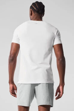 Alo Vapor Crewneck Short Sleeve - White 8 Alo Vapor Crewneck Short Sleeve - White -Alo Yoga Shop M1228R 00 b1 s1 a2 1 m221