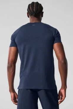 Alo Vapor Crewneck Short Sleeve - Navy 9 Alo Vapor Crewneck Short Sleeve - Navy -Alo Yoga Shop M1228R 03842 b1 s1 a2 1 m221
