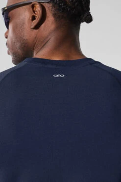 Alo Vapor Crewneck Short Sleeve - Navy 11 Alo Vapor Crewneck Short Sleeve - Navy -Alo Yoga Shop M1228R 03842 b1 s1 a4 1 m221