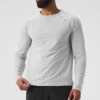 Idol Long Sleeve Performance Tee - Titanium -Alo Yoga Shop M3123R 01320 b1 s1 a1 1 m93