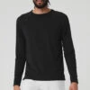 Idol Long Sleeve Performance Tee - Black -Alo Yoga Shop M3123R 01 b1 s3 a1 1 m92