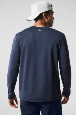 Conquer Reform Crewneck Long Sleeve - Navy 8 Conquer Reform Crewneck Long Sleeve - Navy -Alo Yoga Shop M3181R 03842 b1 s1 a2 1 m198