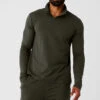 Conquer 1/4 Zip Reform Long Sleeve - Stealth Green -Alo Yoga Shop M3193R 04672 b1 s3 a1 1 m93