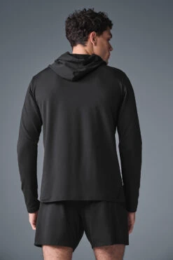 Conquer Reform Long Sleeve With Hood - Black -Alo Yoga Shop M3199R 01 b1 s1 a2 1 m214