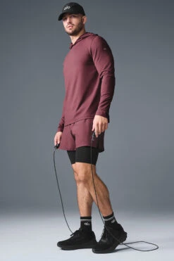 Conquer Reform Long Sleeve With Hood - Burgundy Truffle -Alo Yoga Shop M3199R 05815 b1 s1 a3 1 m226