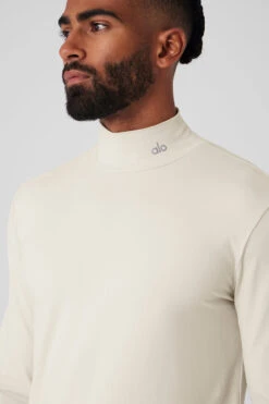 Conquer Reform Mock Neck Long Sleeve - Bone -Alo Yoga Shop M3218R 03040 b1 s3 a4 1 m93