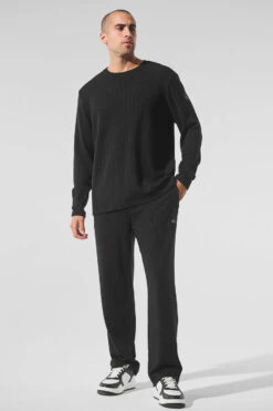 Elevate Waffle Long Sleeve Crew - Black -Alo Yoga Shop M3265R 01 b1 s3 a4 m180