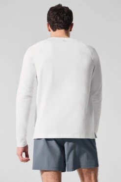 Alo Vapor Crewneck Long Sleeve - White 10 Alo Vapor Crewneck Long Sleeve - White -Alo Yoga Shop M3266R 00 b1 s1 a2 1 m214