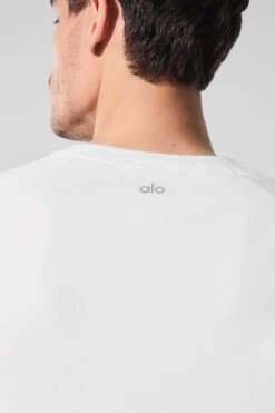 Alo Vapor Crewneck Long Sleeve - White 11 Alo Vapor Crewneck Long Sleeve - White -Alo Yoga Shop M3266R 00 b1 s1 a3 1 m214