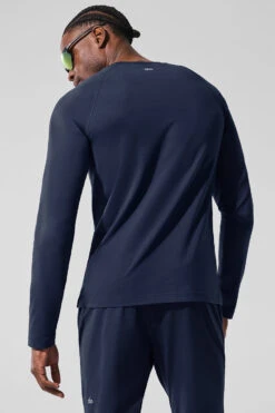 Alo Vapor Crewneck Long Sleeve - Navy 10 Alo Vapor Crewneck Long Sleeve - Navy -Alo Yoga Shop M3266R 03842 b1 s1 a2 1 m221 756b7421 f059 46ca 9af1 9ac5ef79a099