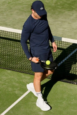 Alo Vapor Crewneck Long Sleeve - Navy 13 Alo Vapor Crewneck Long Sleeve - Navy -Alo Yoga Shop M3266R 03842 b2 s1 a1 m220