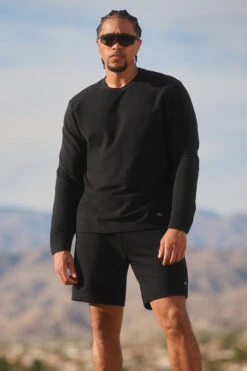 Double Take Long Sleeve Crew - Black 11 Double Take Long Sleeve Crew - Black -Alo Yoga Shop M3299R 01 b2 s1 a1 1 m217