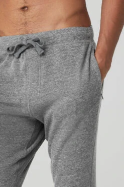 The Triumph Sweatpant - Grey Triblend -Alo Yoga Shop M5079R 01502 b1 s3 a4 1 m75