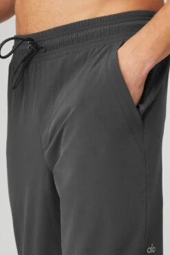 Co-Op 7/8 Pant - Anthracite -Alo Yoga Shop M5083R 02125 b1 s3 a4 1 m75