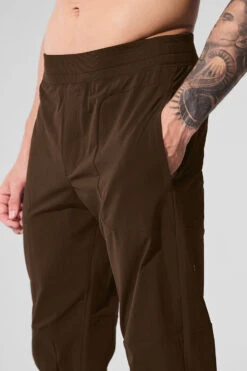 Co-Op Pant - Espresso 9 Co-Op Pant - Espresso -Alo Yoga Shop M5084R 04064 b1 s3 a4 1 m214
