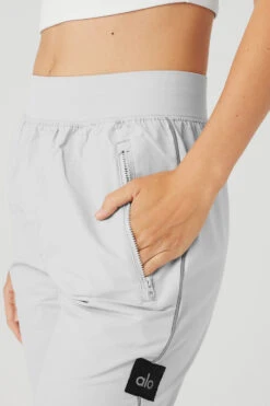 Torrent Track Sweatpant - Titanium 10 Torrent Track Sweatpant - Titanium -Alo Yoga Shop M5097R 013202 b1 s1 a4 1 m89