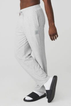 Micro Waffle Fast Break Sweatpant - Athletic Heather Grey -Alo Yoga Shop M5113R 02910 b1 s3 a2 1 m12