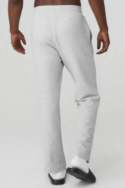 Micro Waffle Fast Break Sweatpant - Athletic Heather Grey -Alo Yoga Shop M5113R 02910 b1 s3 a3 1 m12