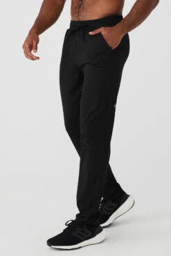 Conquer Pulse Pant - Black 9 Conquer Pulse Pant - Black -Alo Yoga Shop M5137R 01 b1 s3 a3 1 m93