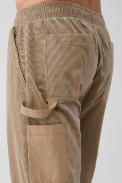 Corduroy District Sweatpant - Gravel -Alo Yoga Shop M5139R 01347 b1 s3 a4 1 m108