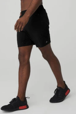 7” Advance 2-In-1 Short - Black -Alo Yoga Shop M6070R 01 b1 s3 a2 1 m12