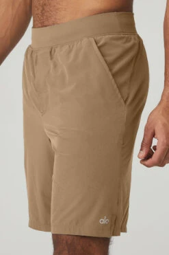 9'' Repetition Short - Gravel -Alo Yoga Shop M6096R 01347 b1 s3 a4 1 m93