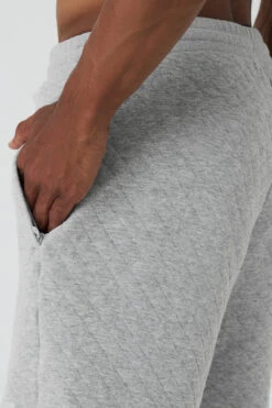 Quilted Stadium Short - Athletic Heather Grey -Alo Yoga Shop M6103R 02910 b1 s1 a4 1 m149
