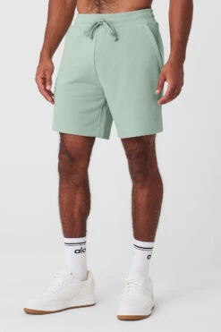 Chill Short - Icy Sage 8 Chill Short - Icy Sage -Alo Yoga Shop M6122R 05137 b1 s3 a3 1 m93
