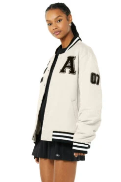 G.O.A.T Jacket - Bone -Alo Yoga Shop U4003R 03040 b1 s1 a2 1 m76