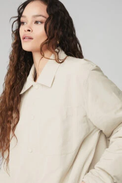 Legend Jacket - Bone -Alo Yoga Shop U4006R 03040 b1 s1 a4 2 m90