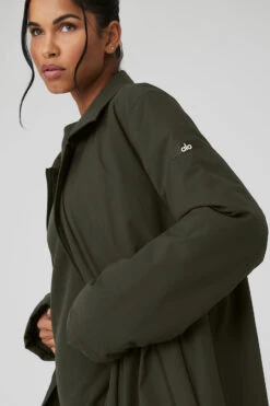 Signature Overcoat - Stealth Green -Alo Yoga Shop U4010R 04672 b1 s1 a4 1 m18
