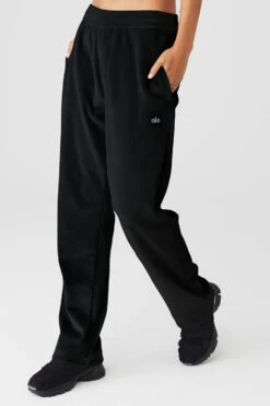 Velour Baller Pant - Black 9 Velour Baller Pant - Black -Alo Yoga Shop U5010R0 01 b1 s1 a3 1 m18 ee748d0b 0f04 4d08 9d5e 5aa930dedbc9