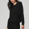 Soho Pullover - Black 2 Soho Pullover - Black -Alo Yoga Shop W3295R 01 b1 s1 a1 1 m54