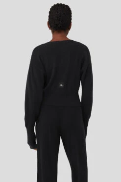 Cashmere Jet Set Cardigan - Black -Alo Yoga Shop W3729R 01 b1 s1 a3 1 m100