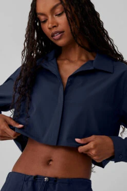 Cropped Take Me Out Button Up - Navy -Alo Yoga Shop W3747R 03842 b1 s1 a4 1 m76