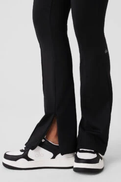 High-Waist 7/8 Zip It Flare Legging - Black -Alo Yoga Shop W51115R 01 b1 s1 a4 2 m125