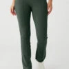 High-Waist 7/8 Zip It Flare Legging - Dark Cactus 2 High-Waist 7/8 Zip It Flare Legging - Dark Cactus -Alo Yoga Shop W51115R 04059 b1 s1 a1 1 m76 a5cb2654 796f 43cd a88f b8fe0cba952d