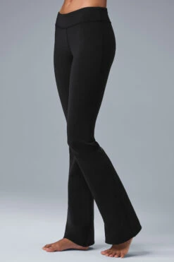 Airbrush Low-Rise Bootcut Legging - Black 9 Airbrush Low-Rise Bootcut Legging - Black -Alo Yoga Shop W51150R 01 b1 s1 a3 1 m197