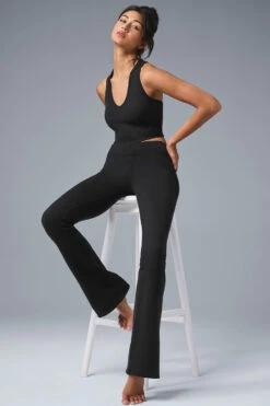 Airbrush Low-Rise Bootcut Legging - Black 11 Airbrush Low-Rise Bootcut Legging - Black -Alo Yoga Shop W51150R 01 b1 s1 a5 1 m197