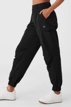 High-Waist Break Line Jogger - Black -Alo Yoga Shop W51319R 01 b1 s1 a2 1 m18