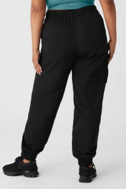 High-Waist Break Line Jogger - Black -Alo Yoga Shop W51319R 01 b1 s4 a2 1 m152