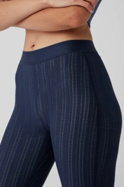 High-Waist Euphoria Legging - Navy -Alo Yoga Shop W51349R 03842 b1 s1 a4 1 m54