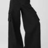 Show Off Cargo Wide Leg Trouser (Long) - Black 2 Show Off Cargo Wide Leg Trouser (Long) - Black -Alo Yoga Shop W51383R 01 b1 s1 a1 1 m18