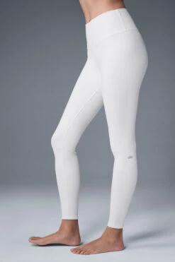 High-Waist Airbrush Legging - White 11 High-Waist Airbrush Legging - White -Alo Yoga Shop W5473R 00 b1 s1 a1 2 m54